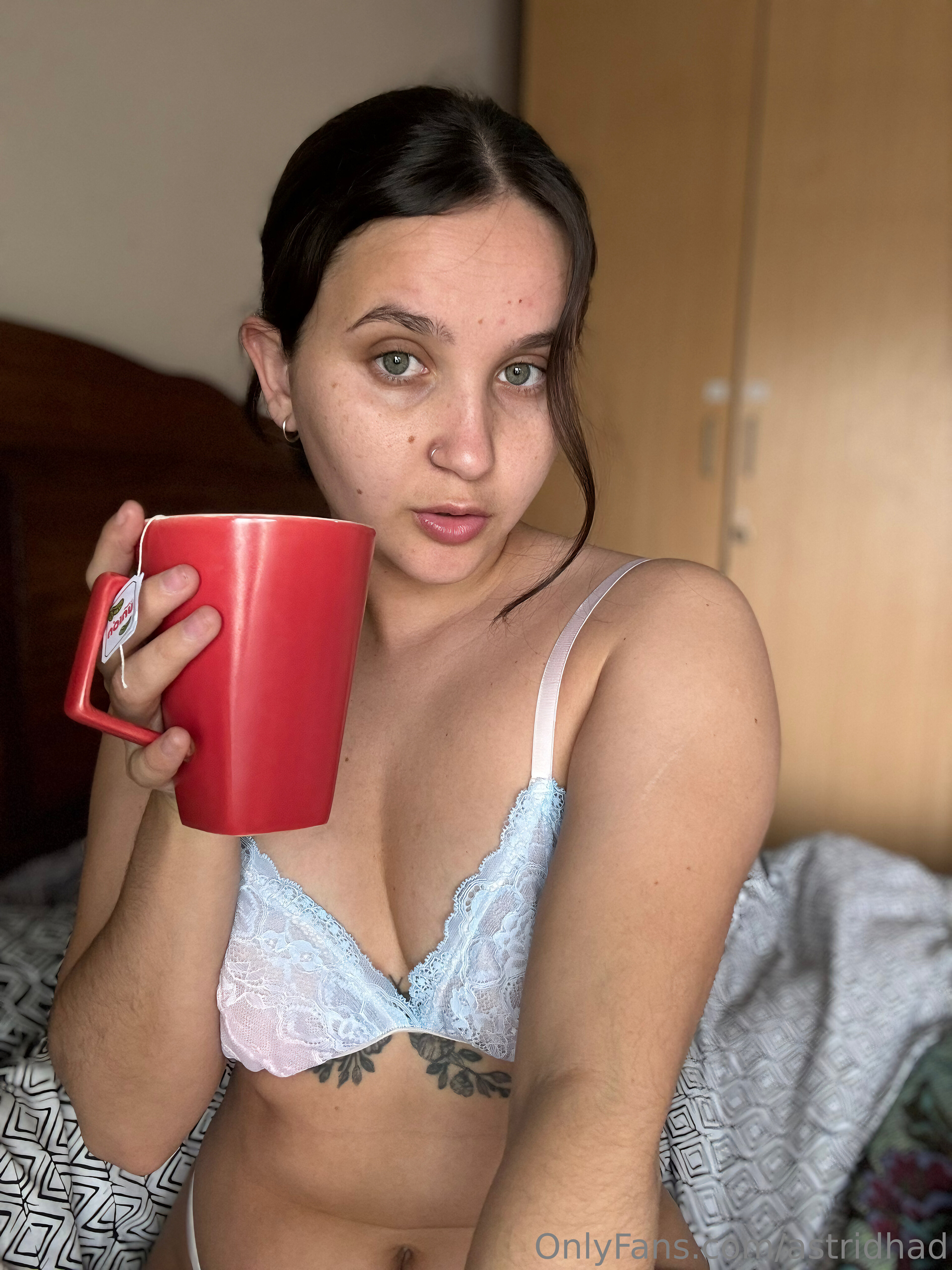 astridhad-07-08-2024-3429651751-Tea_time__always_perfect_for_scoring_dicks_________________..jpeg