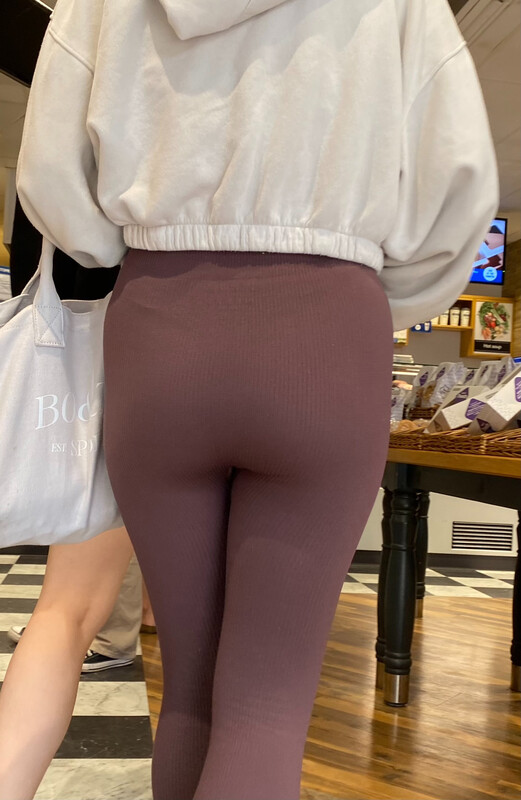 college girl shopping for lunch